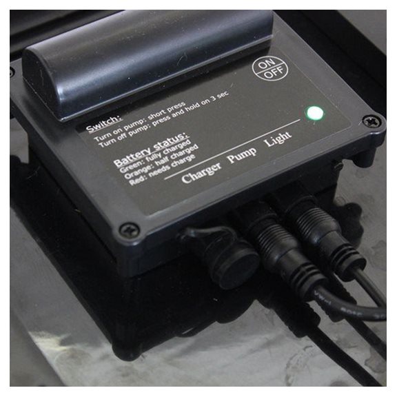 additional image for Solar Powered Tap on Post with Barrel Water Feature with Battery Back Up