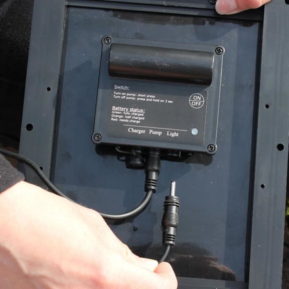 additional image for Solar Powered Tap on Post with Barrel Water Feature with Battery Back Up