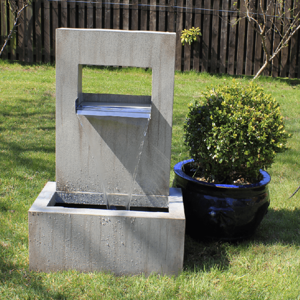 Zinc Metal Free Standing Water Feature with Sheet Water Blade Effect