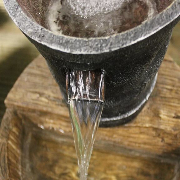additional image for Tap on Post with Barrel Water Feature